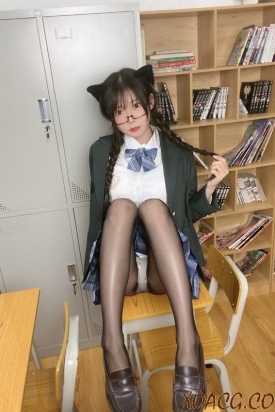 香草喵露露 小鹿乱撞 jk制服（自拍）[39P-149MB]